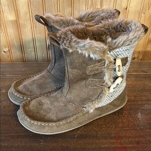 Women’s Comfy Boot by Daniel Green